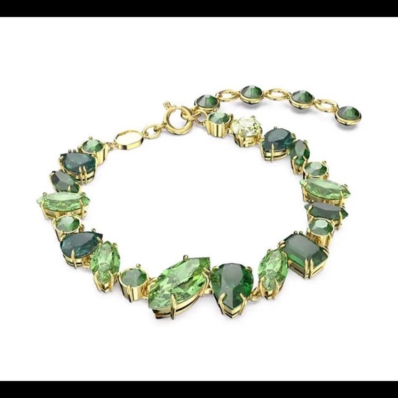Nordstrom Jewelry - - Gema inspired emerald shade bracelet - not swan stamped